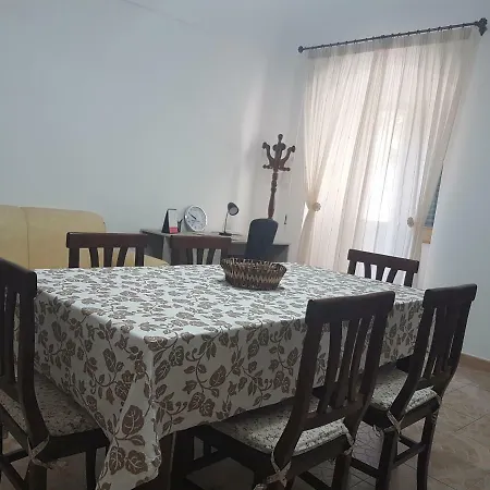 Casetta Sottosopra Apartman